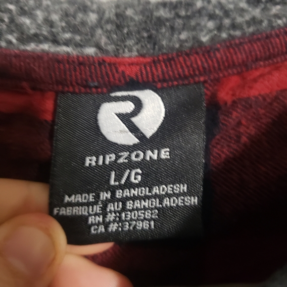 Ripzone youth flannel hoodie red plaid size L - Picture 2 of 6